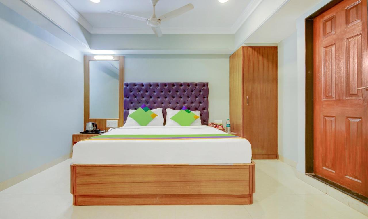 Treebo Cruz Royale Santacruz West Hotel Mumbai Exterior photo